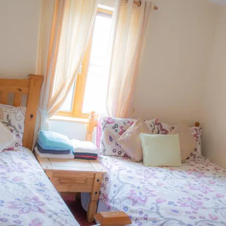 No 4 Cnoc Na Si Dublin Road Holiday home *